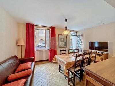 Maison - 75 m² - 9 pièces