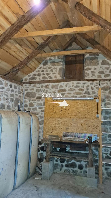 Maison - 240 m² - 7 pièces