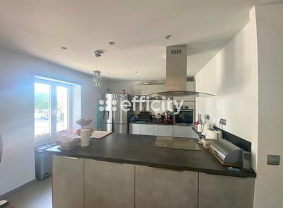 Appartement - 121 m² - 5 pièces