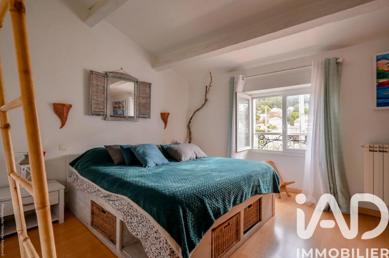 Maison - 228 m² - 6 pièces