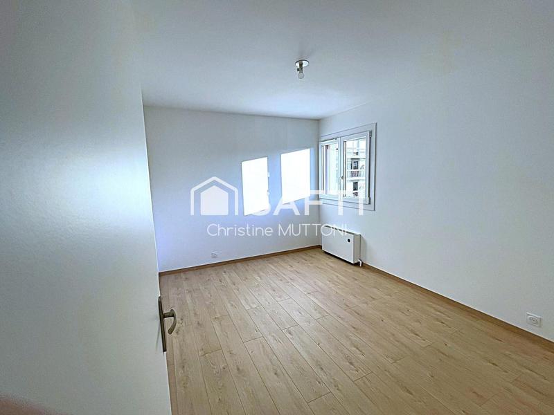 Appartement - 83 m² - 5 pièces