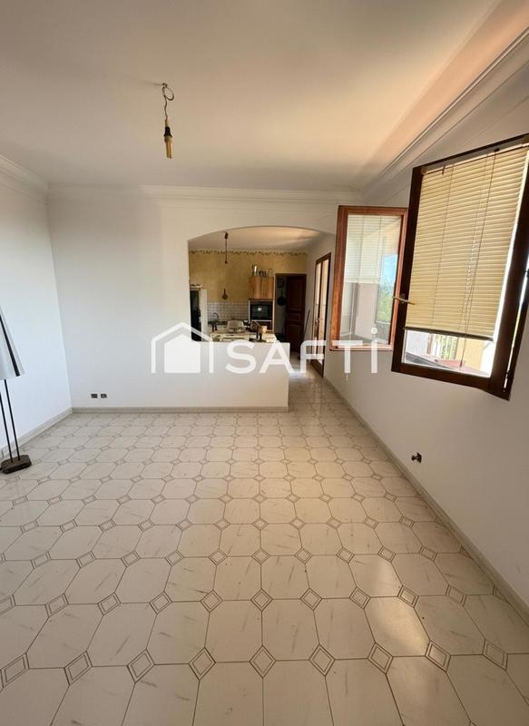 Maison - 228 m² - 7 pièces