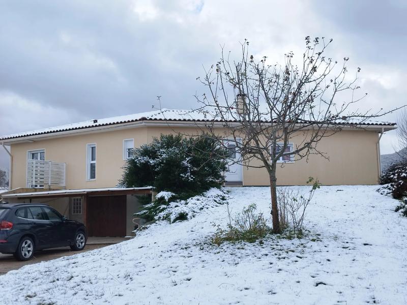 Maison - 94 m² - 6 pièces