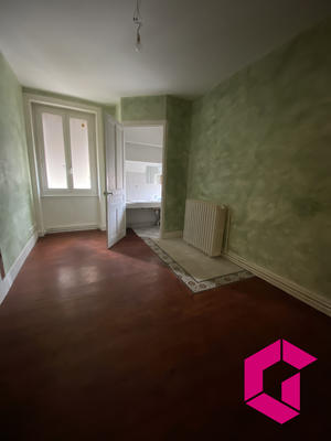 Maison - 137 m² - 6 pièces