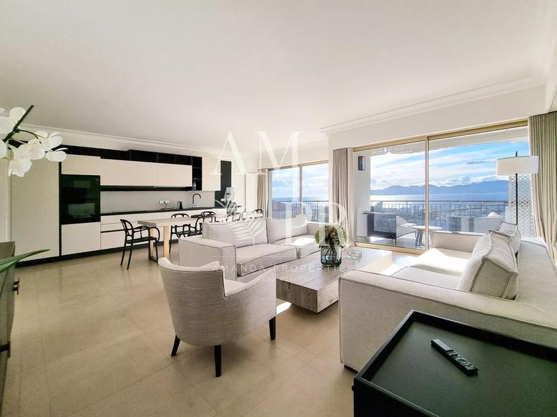 Appartement - 136 m² - 5 pièces