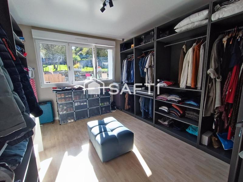 Maison - 220 m² - 7 pièces