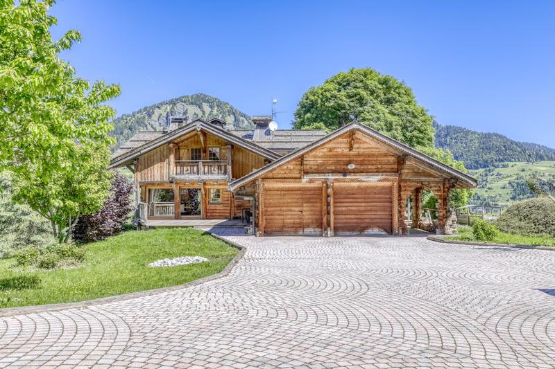 Châlet - 232 m² - 10 pièces