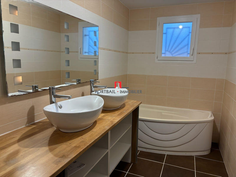 Maison - 88 m² - 6 pièces