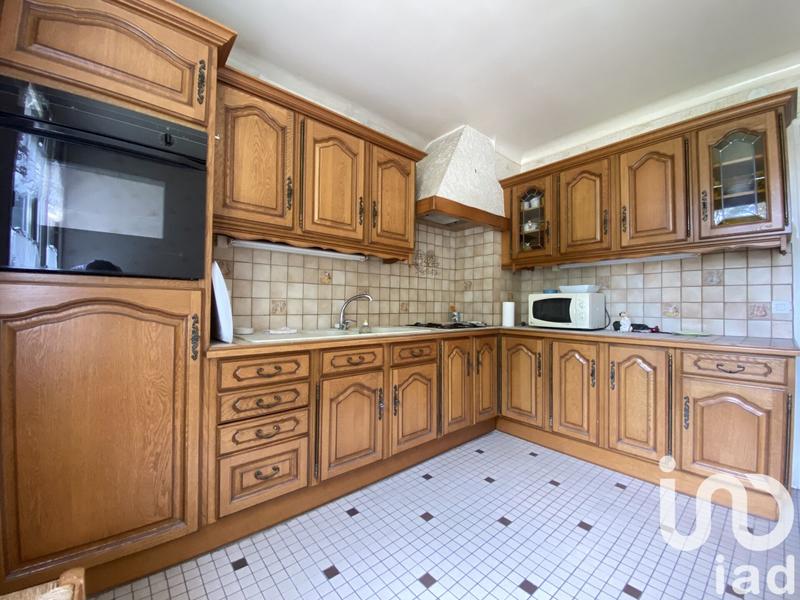 Maison - 200 m² - 8 pièces