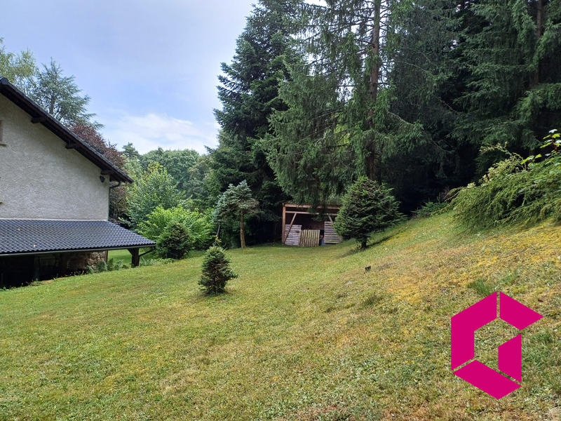 Maison - 200 m² - 11 pièces