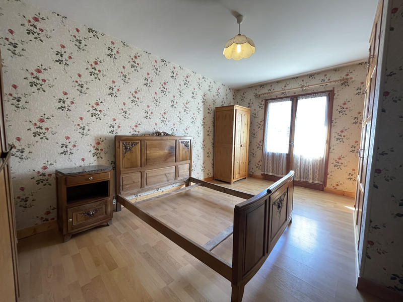 Maison - 360 m² - 5 pièces