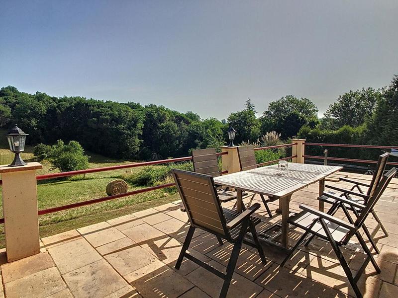 Maison - 170 m² - 9 pièces