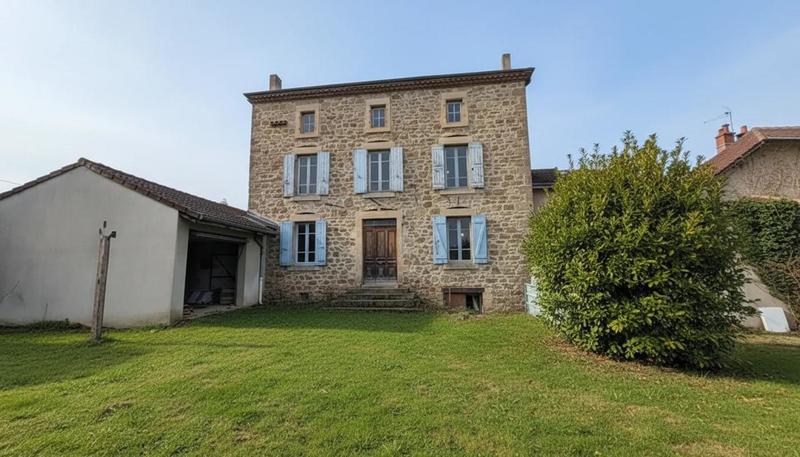 Maison - 96 m² - 4 pièces