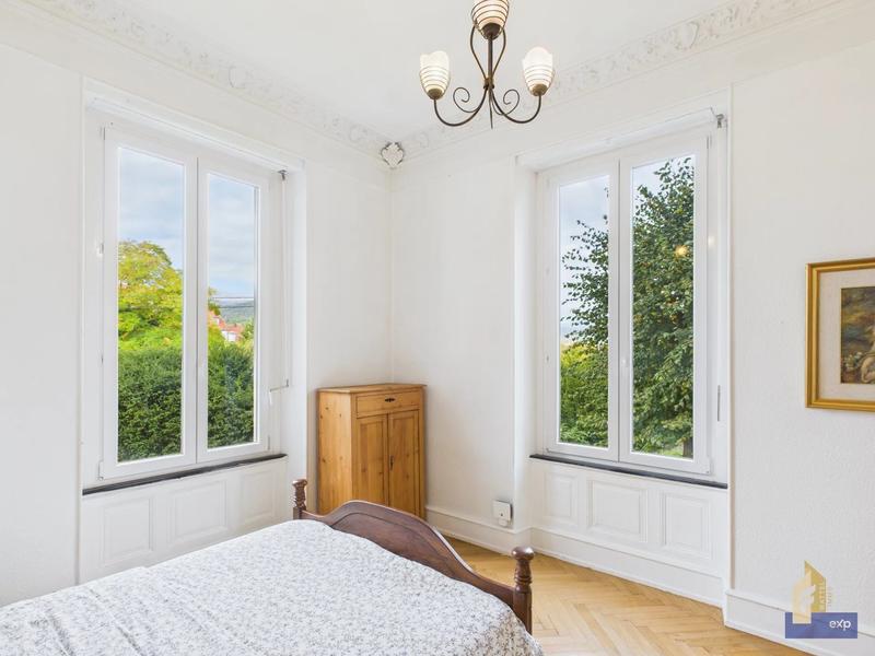 Maison - 443 m² - 17 pièces