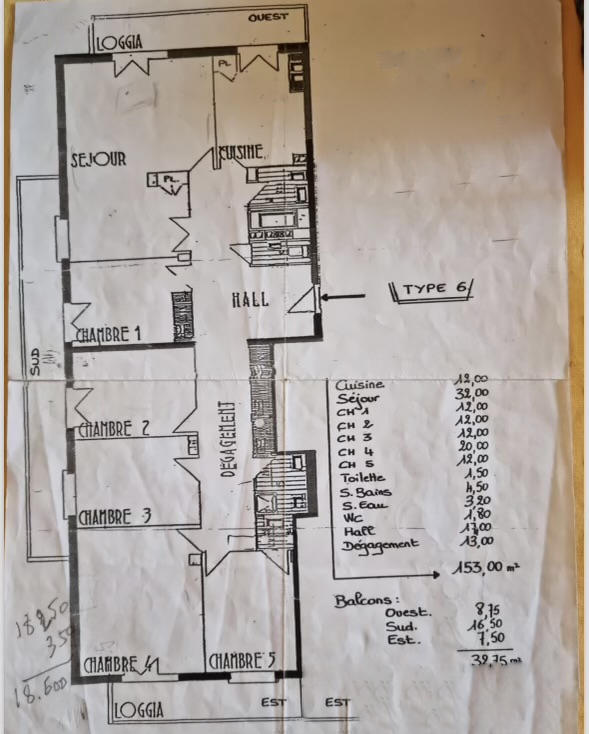 Appartement - 153 m² - 6 pièces