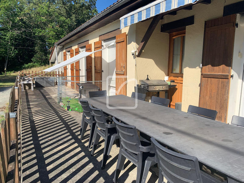 Maison - 150 m² - 9 pièces