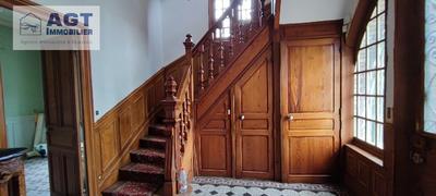 Maison - 232 m² - 6 pièces