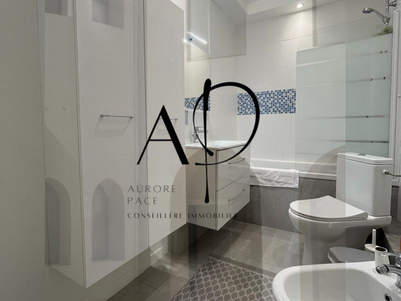 Appartement - 100 m² - 4 pièces