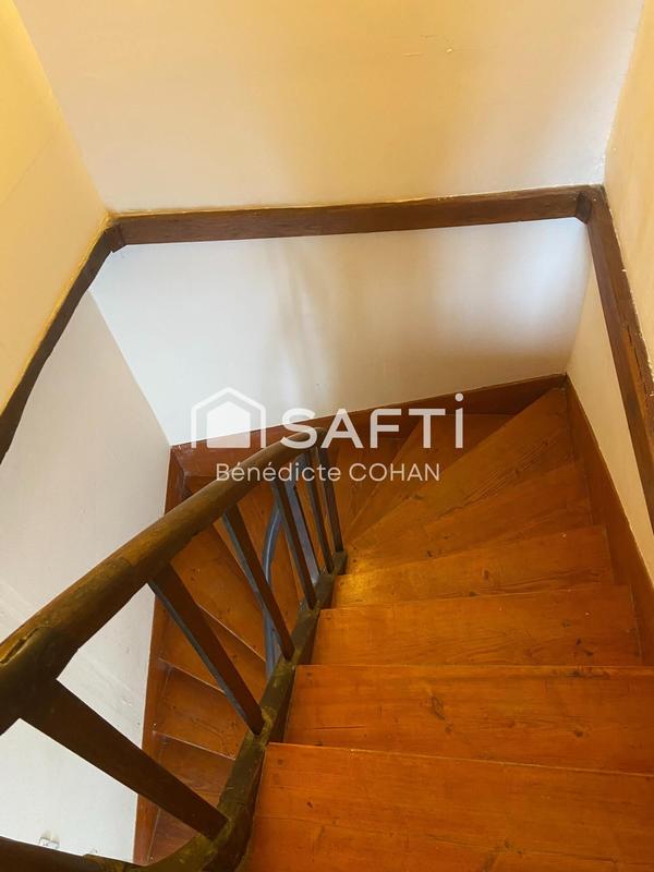 Maison - 229 m² - 9 pièces