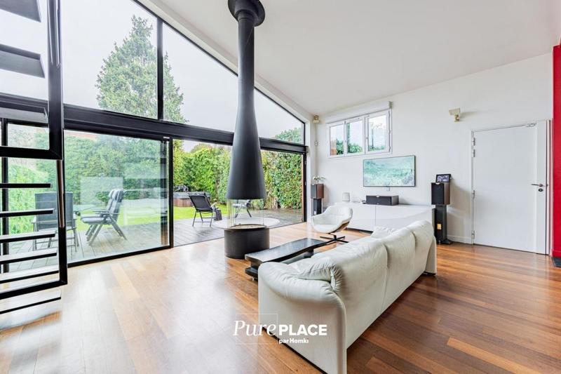 Maison - 225 m² - 6 pièces