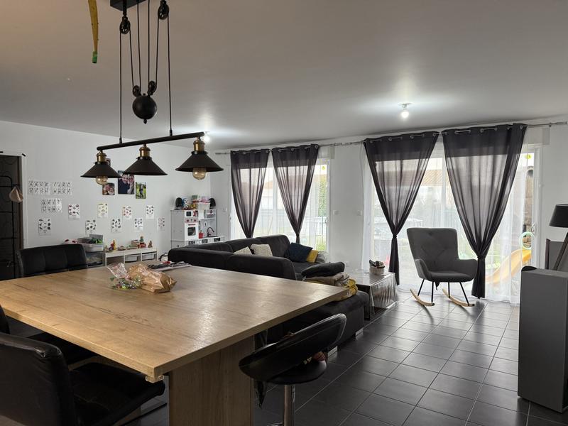 Maison - 95 m² - 4 pièces