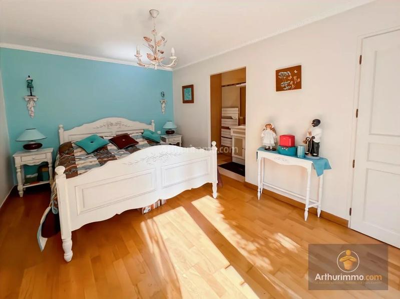 Maison - 155 m² - 9 pièces