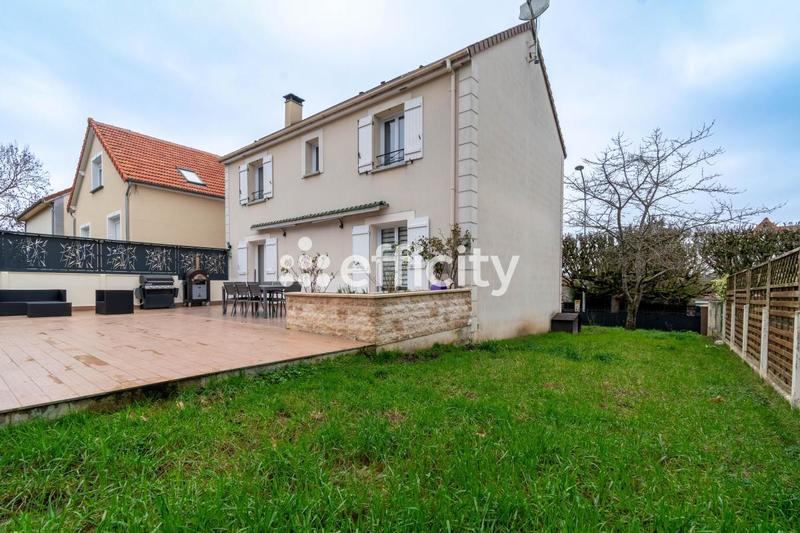 Pavillon - 118 m² - 7 pièces