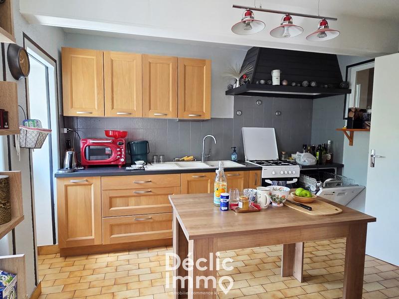 Maison - 265 m² - 12 pièces