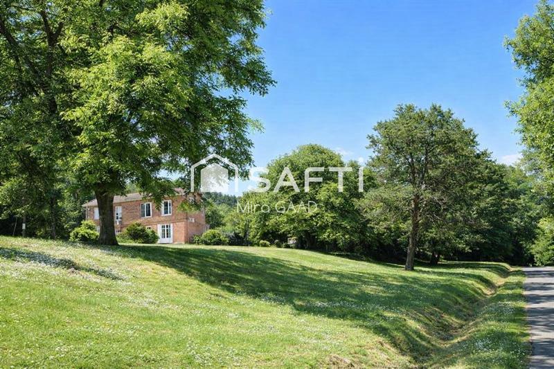 Appartement - 150 m² - 5 pièces