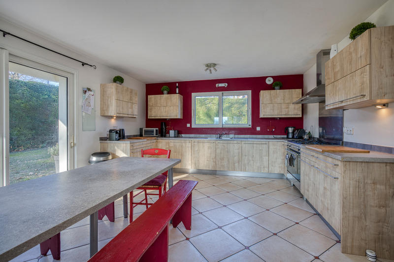 Maison - 261 m² - 11 pièces