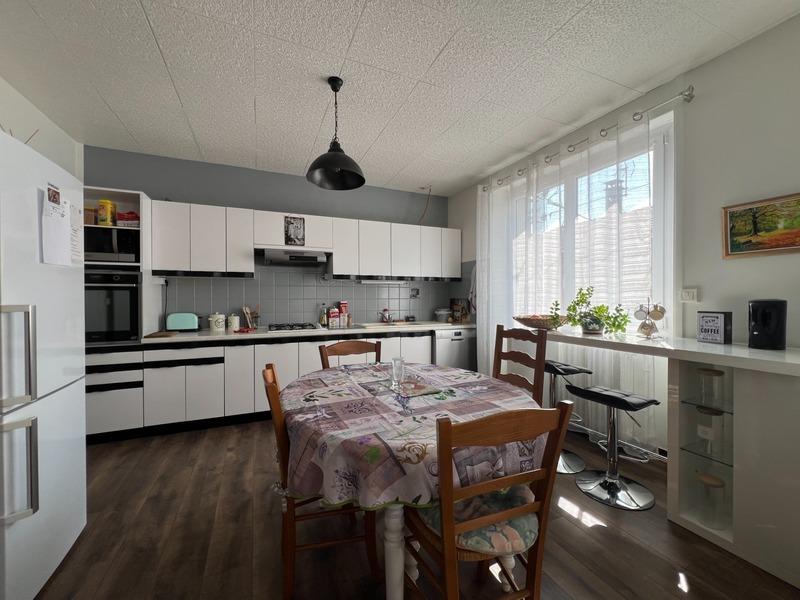 Maison - 144 m² - 5 pièces