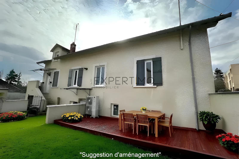 Maison - 225 m² - 10 pièces