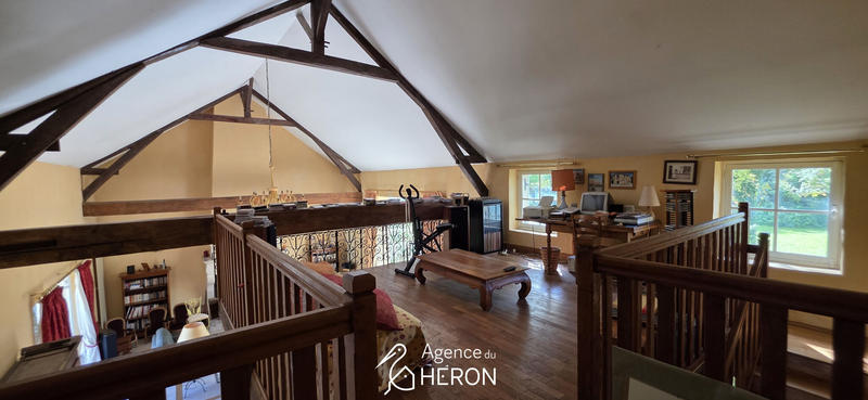 Maison - 373 m² - 10 pièces