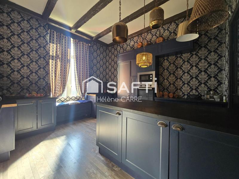 Château - 670 m² - 16 pièces