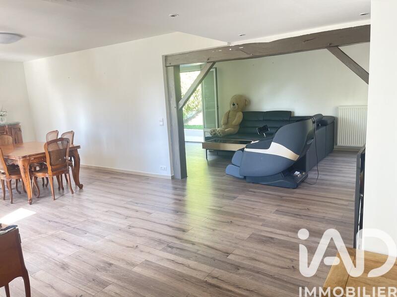 Maison - 240 m² - 7 pièces