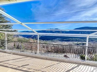 Maison - 113 m² - 5 pièces