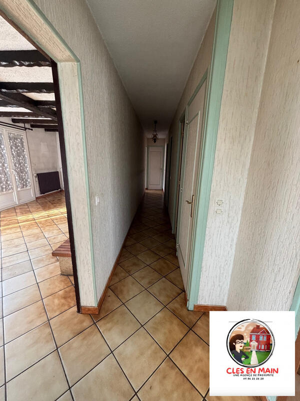 Maison traditionnelle - 146 m² - 7 pièces