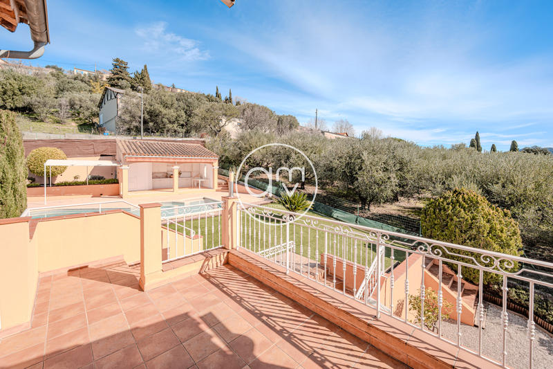 Maison - 148 m² - 6 pièces