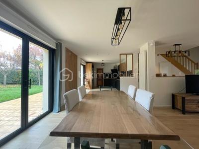 Maison - 159 m² - 8 pièces