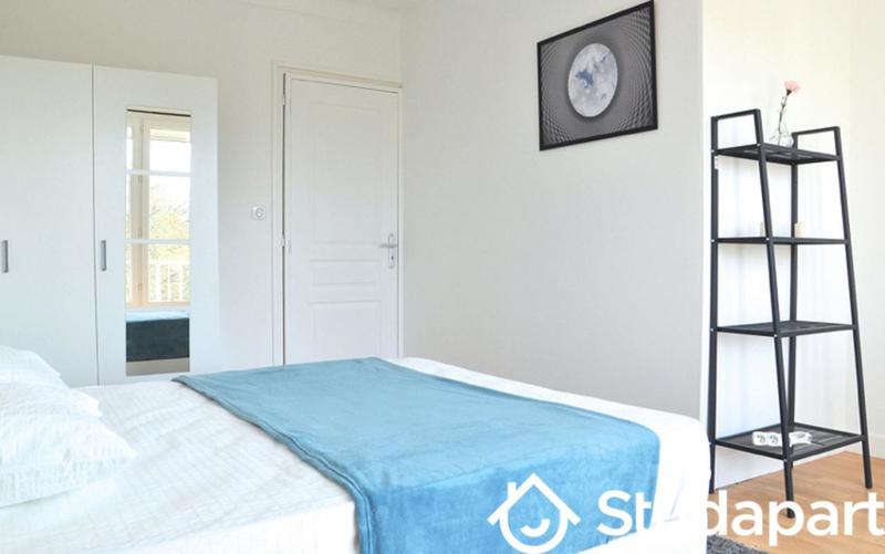 Chambre - 13 m² - 1 pièce