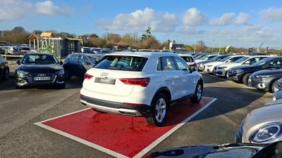 Audi Q3 35 Tdi 150 Ch s tronic 7 Design Luxe