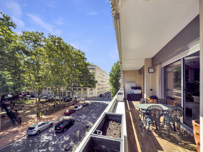 Appartement - 150 m² - 6 pièces