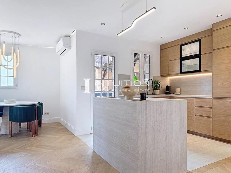 Appartement - 84 m² - 3 pièces