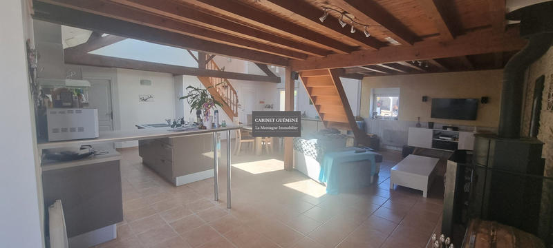 Maison traditionnelle - 125 m² - 5 pièces