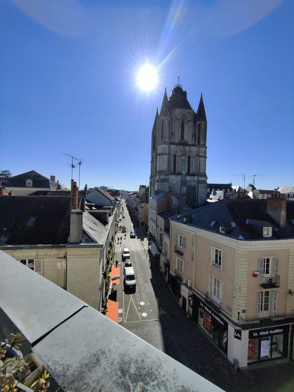 Appartement ancien - 88 m² - 5 pièces