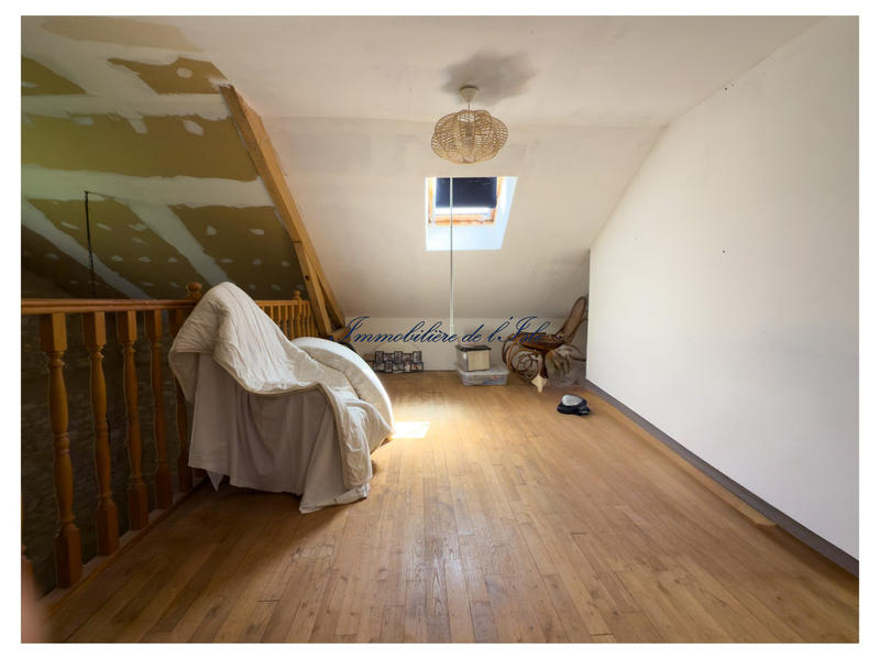 Maison - 105 m² - 4 pièces