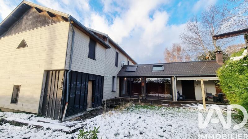 Maison - 202 m² - 5 pièces