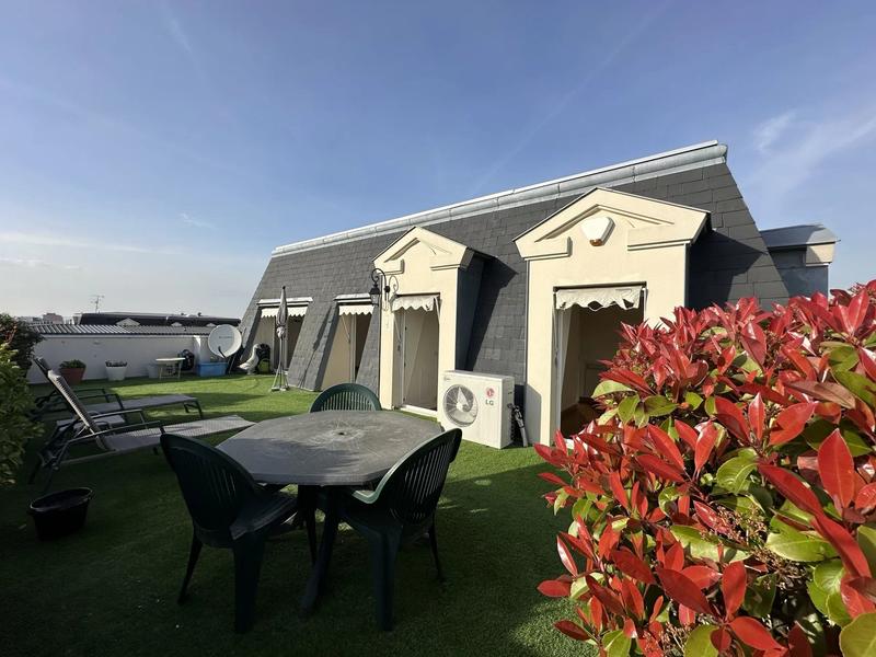 Appartement - 102 m² - 5 pièces