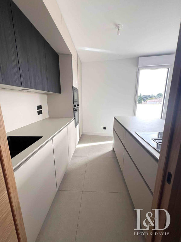 Appartement - 97 m² - 4 pièces