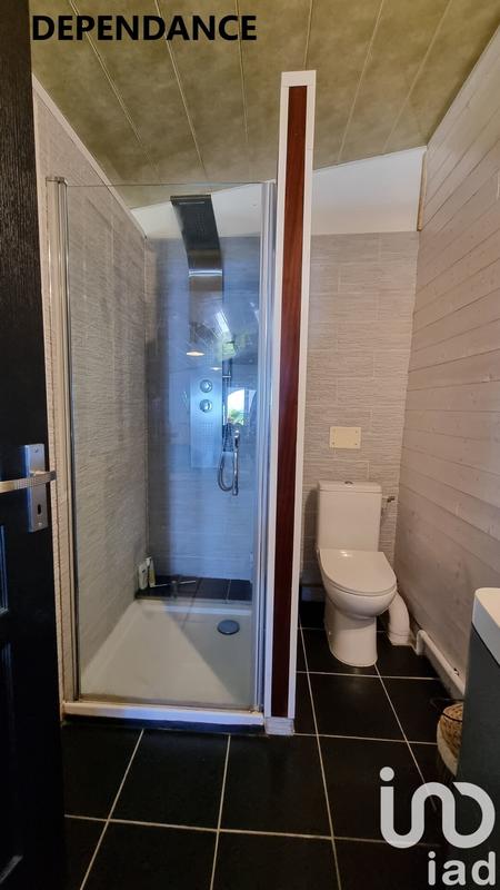 Maison - 242 m² - 6 pièces